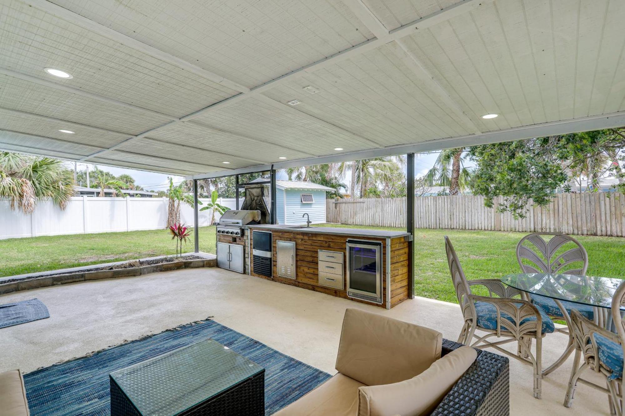 Pet-Friendly Cocoa Beach Home Walk To Beach! Bagian luar foto