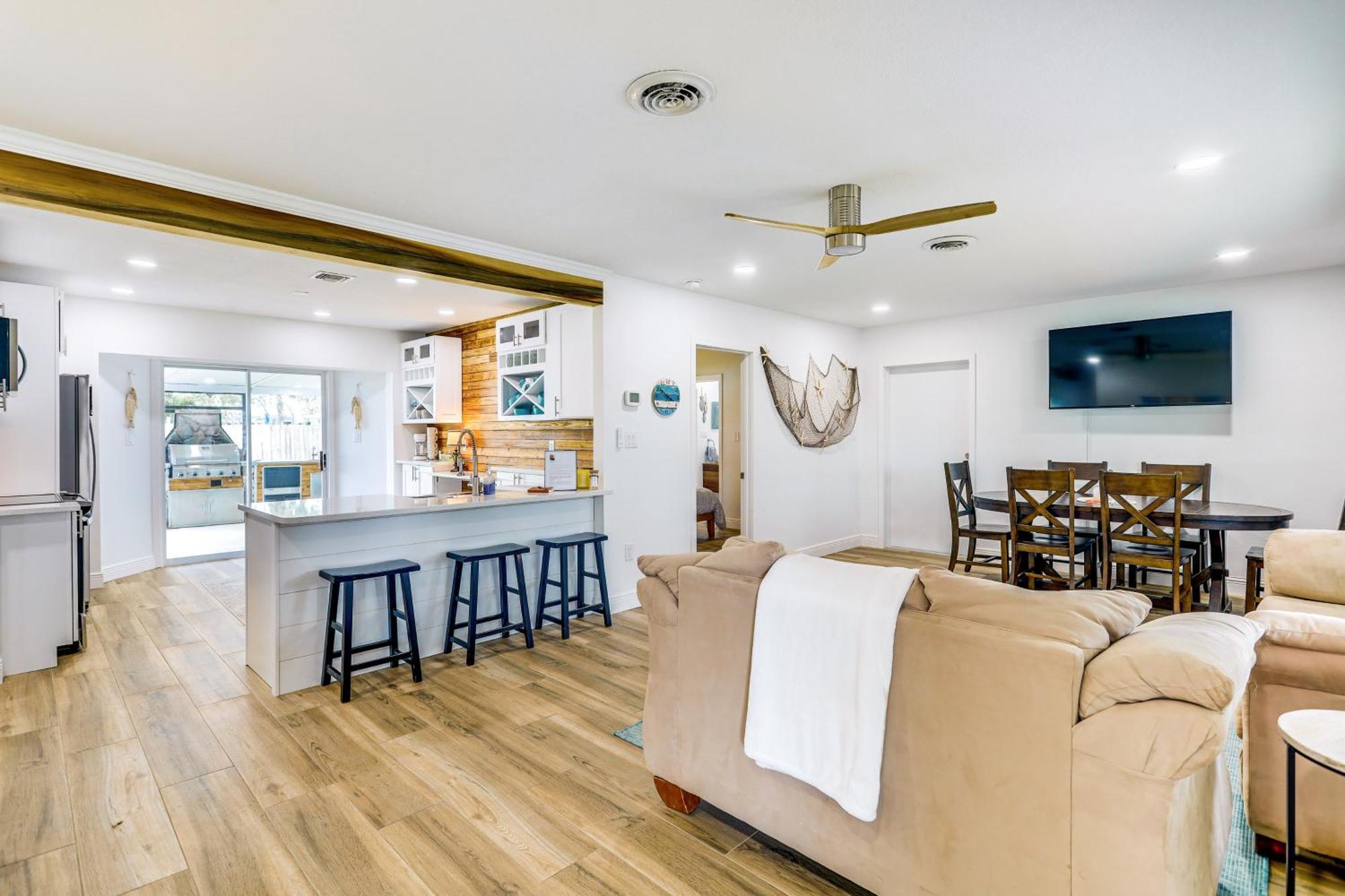 Pet-Friendly Cocoa Beach Home Walk To Beach! Bagian luar foto