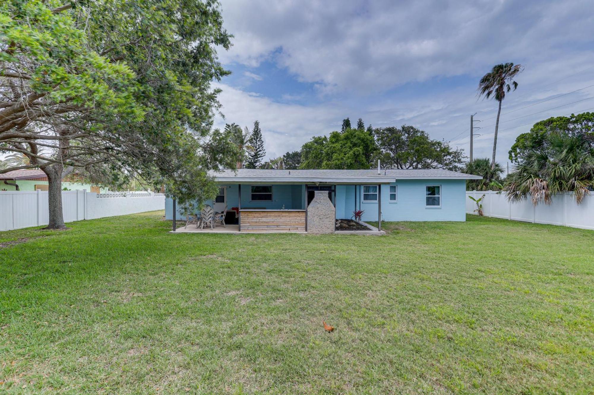 Pet-Friendly Cocoa Beach Home Walk To Beach! Bagian luar foto